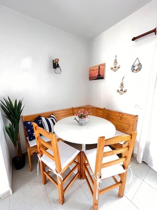 Lovely House On The Costa Brava With Pool Hébergement de vacances L' Escala